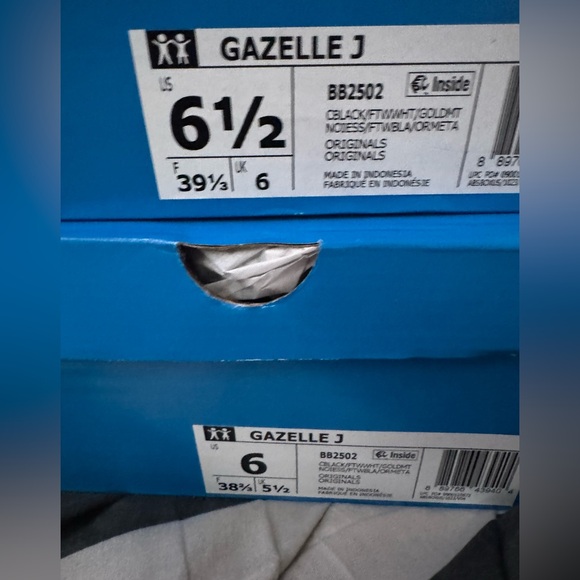 adidas Originals Black and White Gazelle Shoes - Picture 10 of 10